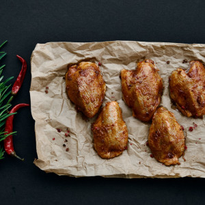Putpelių krūtinėlės aliejiniame "Mango ir čili" marinate. 500 g.