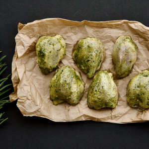 Putpelių krūtinėlės aliejiniame "Prancūziškas daržas" marinate. 500 g.
